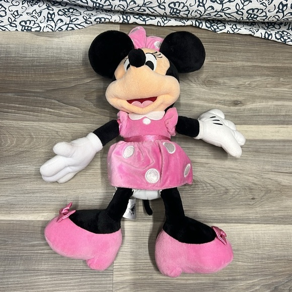 Disney pink dress mini mouse stuffed toy - Picture 4 of 9